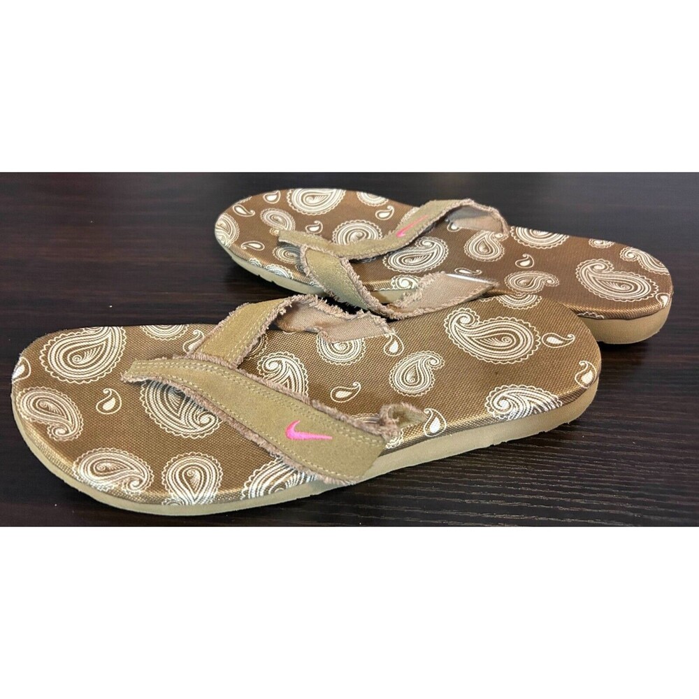 Nike Women's Brown Paisley Flip Flops with Pink Swoosh